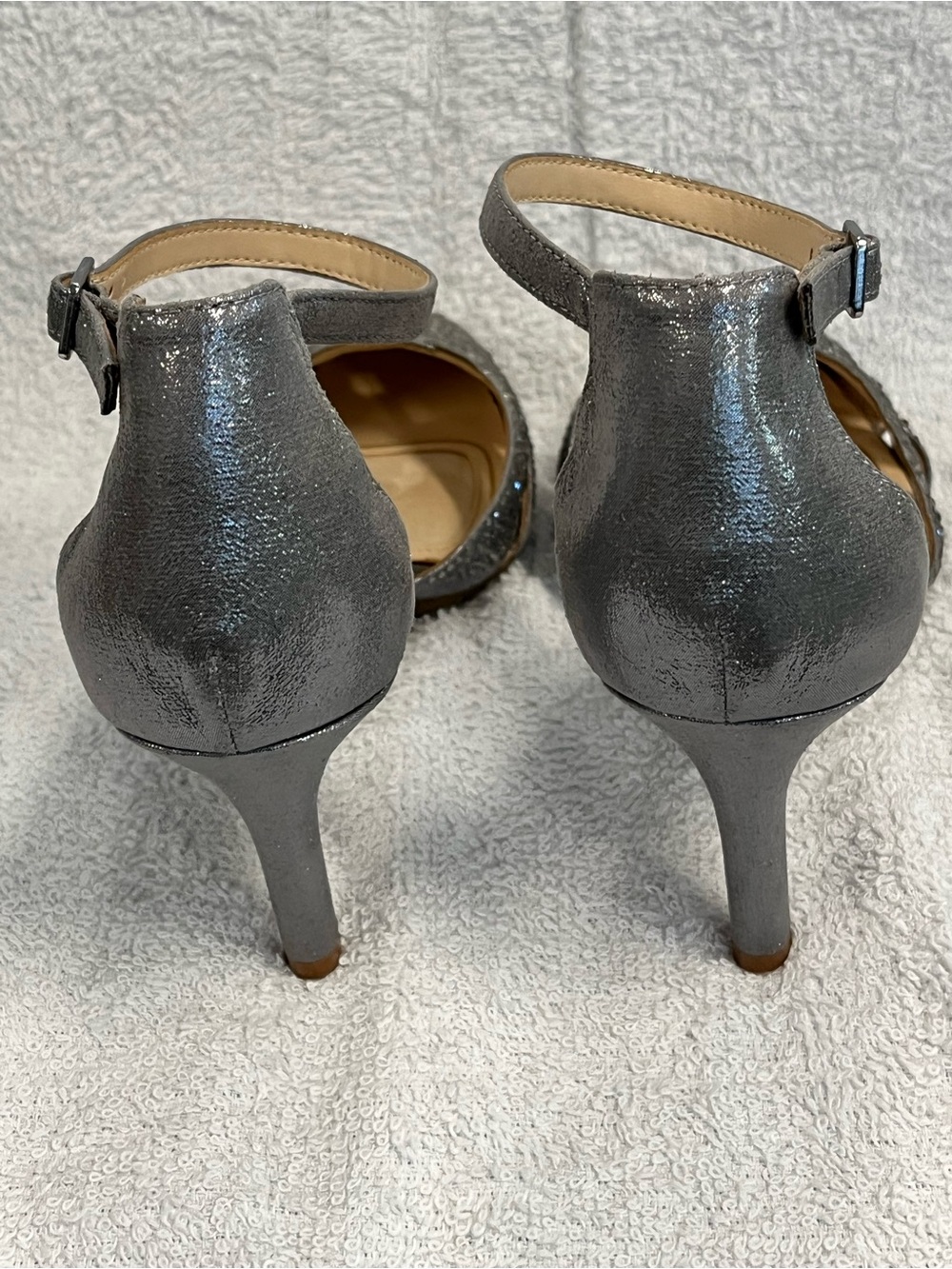 Alex Marie silver rhinestone formal shoes/ heeled sandals. Closed round toe. 9 - Picture 7 of 10